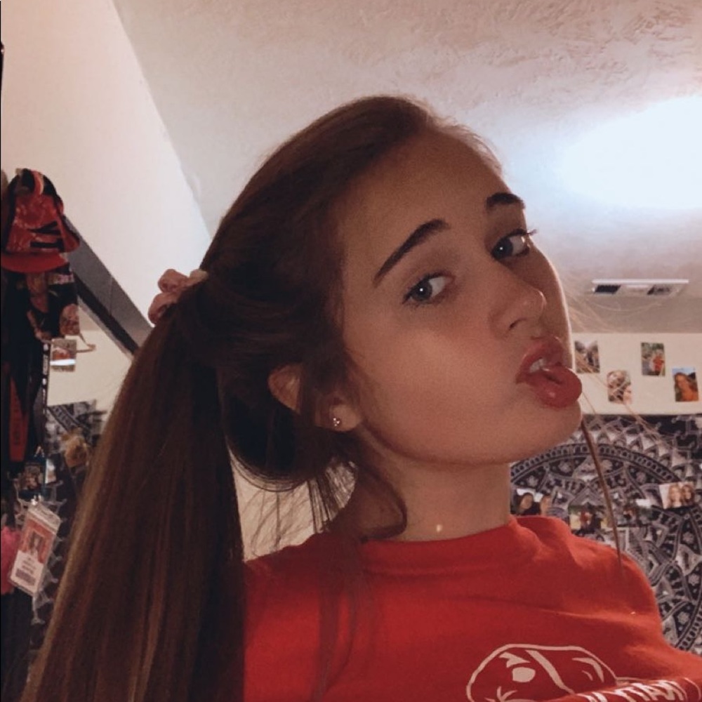 Meet your Posher, Evelyn